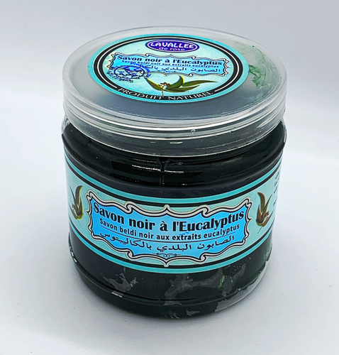 Savon noir à l`eucalyptus